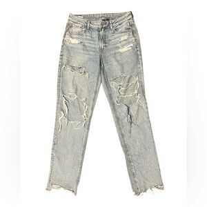 American Eagle Distressed Light Wash Ripped Jeans Sz 8